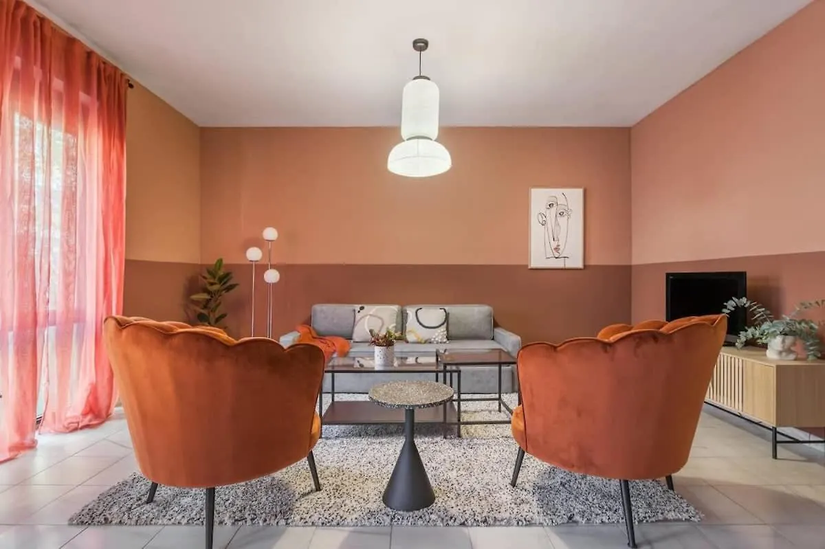 Apartment Sagrada Familia- Fantastic Bold Catalan 3 Bedroom Balcony Barcelona