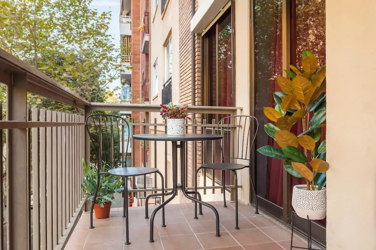 Sagrada Familia Cozy 3 Bedroom With Balcony Barcelona Apartamento