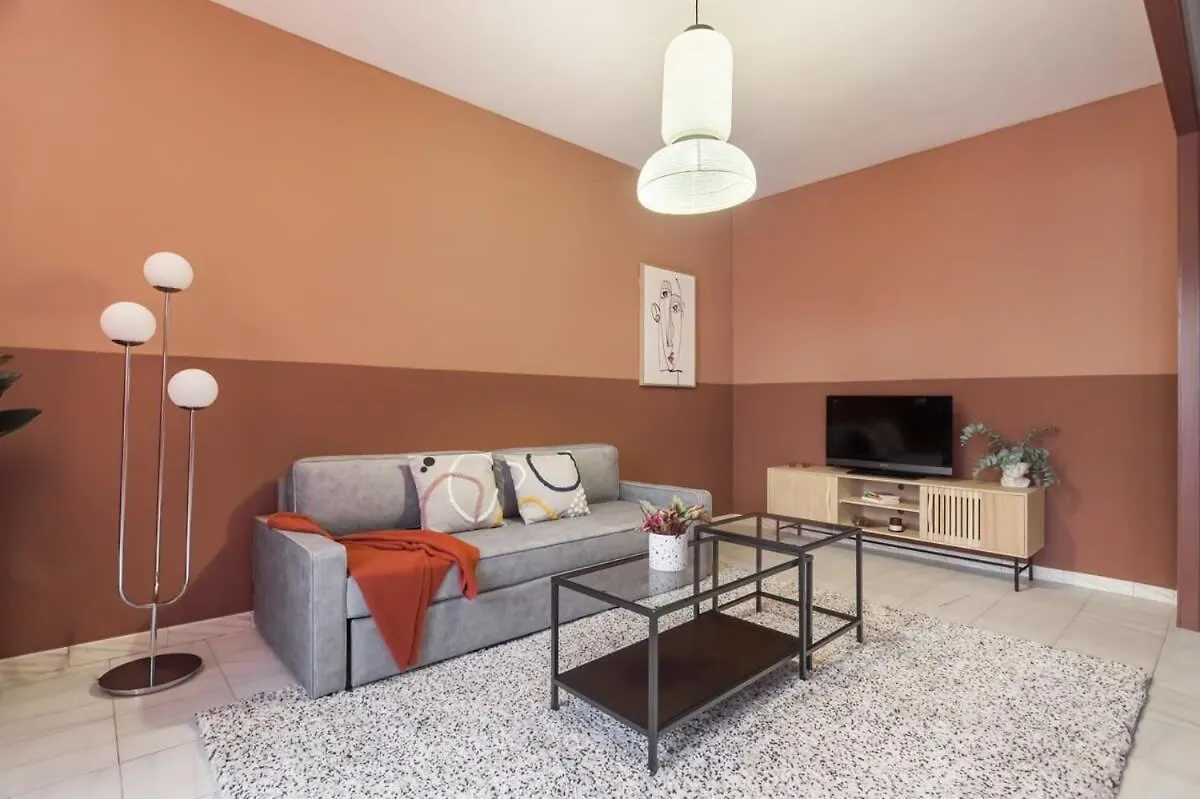 Sagrada Familia Cozy 3 Bedroom With Balcony バルセロナ スペイン