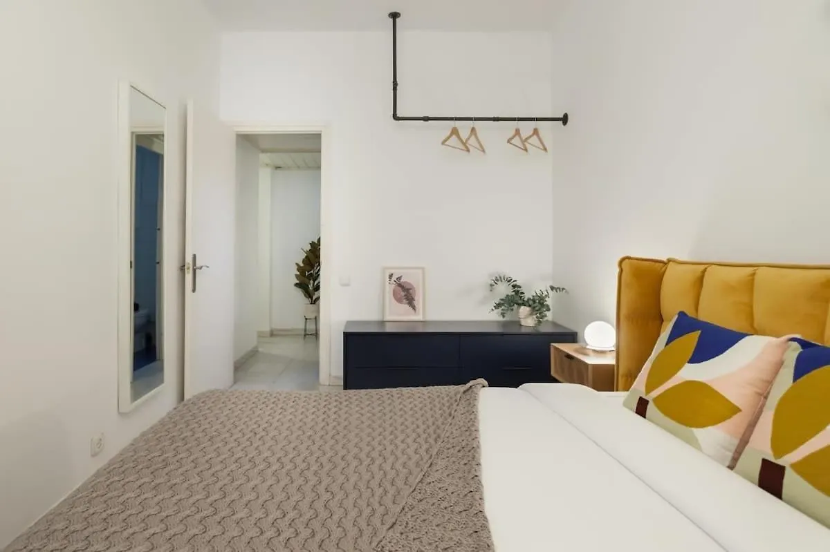 Sagrada Familia Cozy 3 Bedroom With Balcony バルセロナ アパート